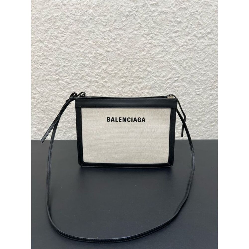 Balenciaga Women Pre-Loved Bag Very Good Condition